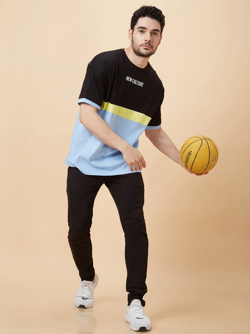 جلو باص تيشيرت رياضي رجالي قطن مطبوع باللون الأسود بقصة مريحة من جلوبس